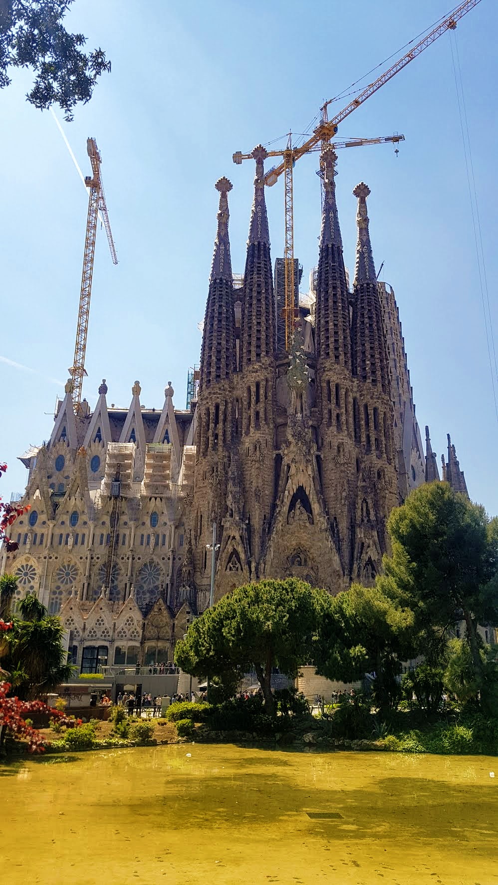 10 reasons to visit Barcelona - T-Stories